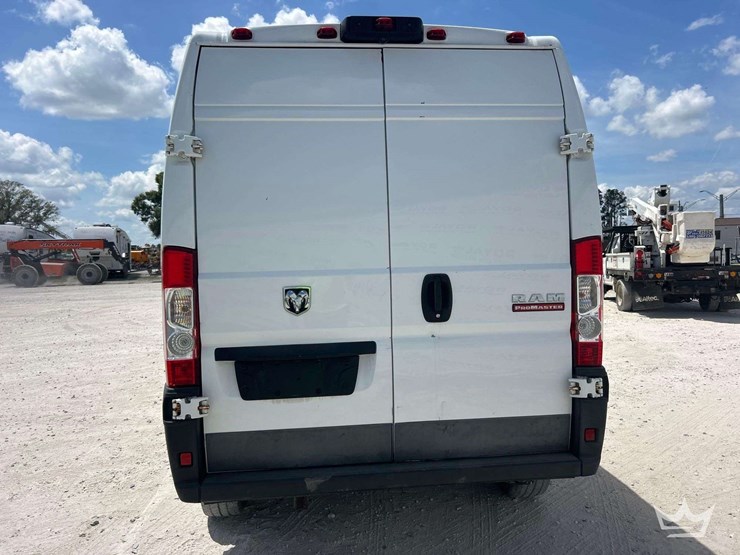 2022-ram-promaster-2500-image-26