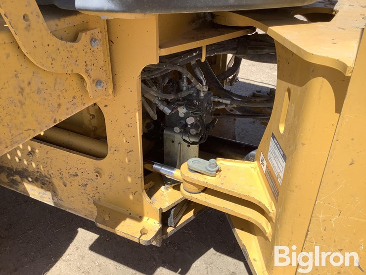 2013-deere-544k-image-15