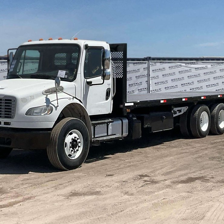 2016 FREIGHTLINER M2 106