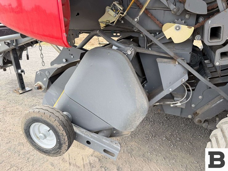 2022-massey-ferguson-2270-image-26