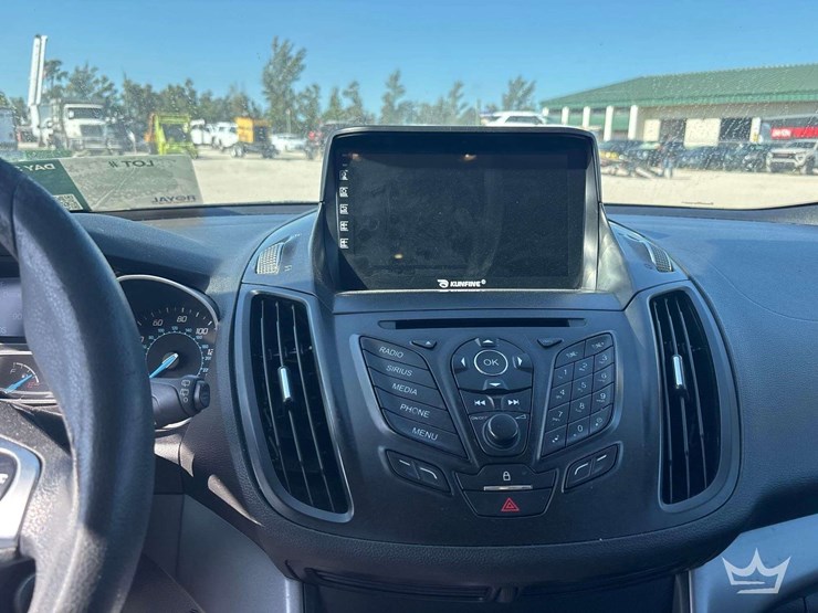 2015-ford-escape-image-15