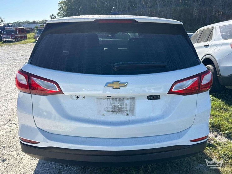 2021-chevrolet-equinox-image-15