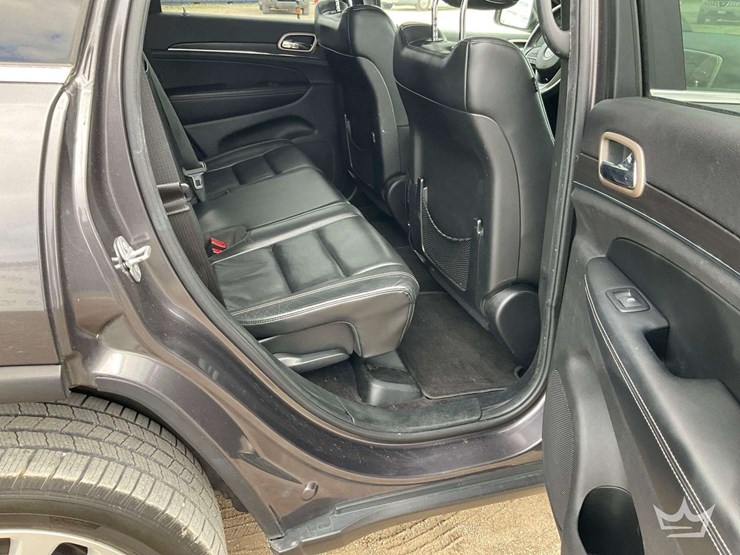 2017-jeep-grand-cherokee-image-21