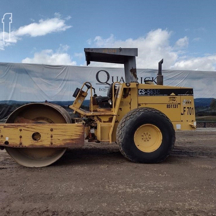 1999 CATERPILLAR CS-563C