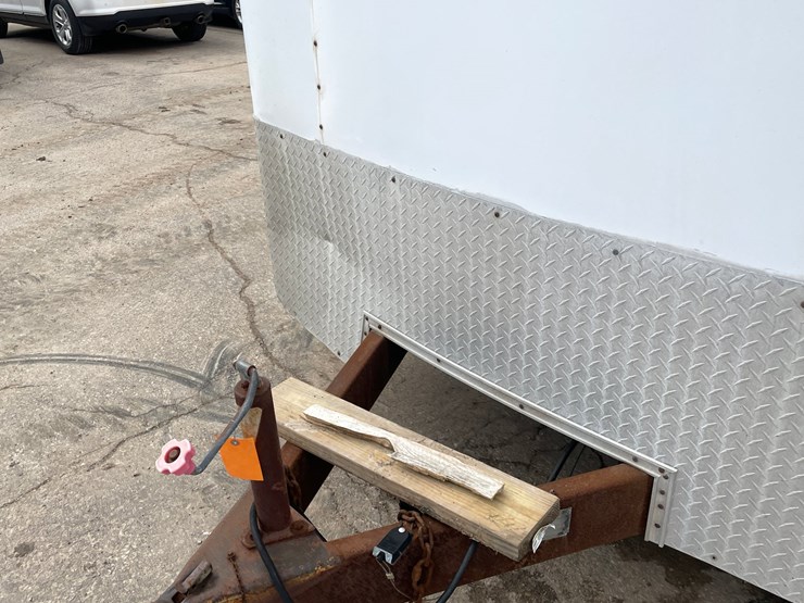 #4040-•-haulmark-enclosed-trailer-image-46