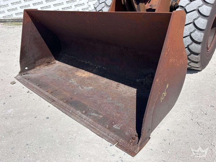 2013-deere-544k-image-10