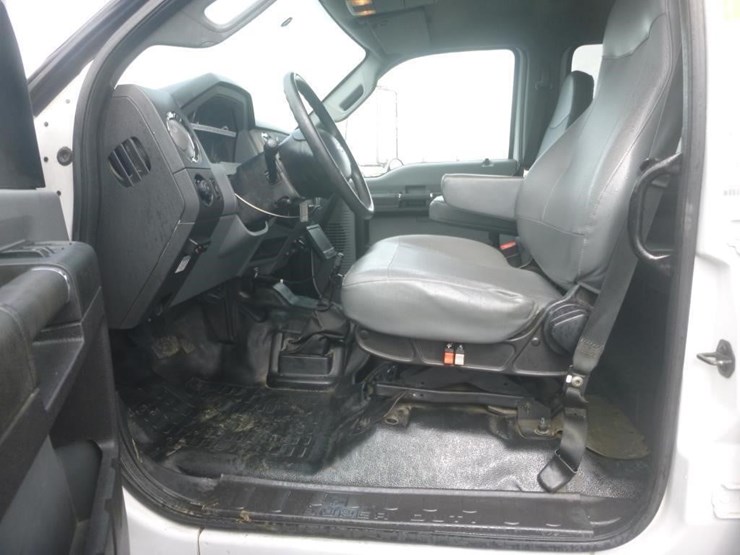2015-ford-f650-image-15