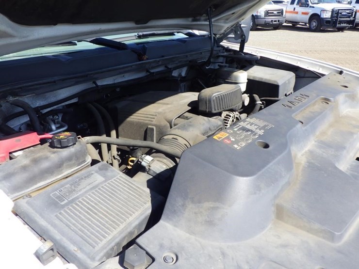 2012-chevrolet-2500hd-image-9