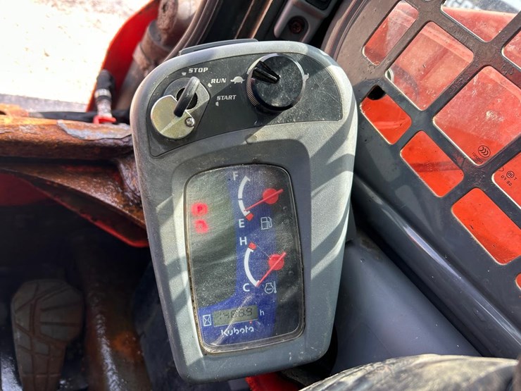 2018-kubota-ssv75-image-18