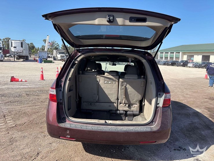 2013-honda-odyssey-image-15