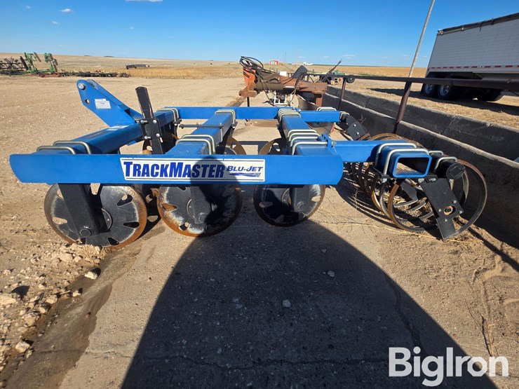 blu-jet-track-master-image-7