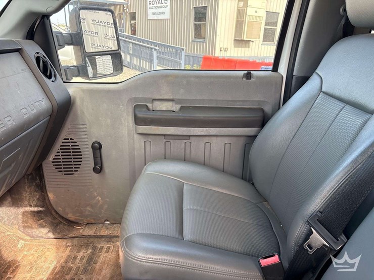 2015-ford-f550-image-18