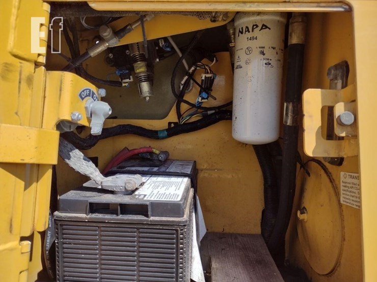 2004-deere-650h-image-20