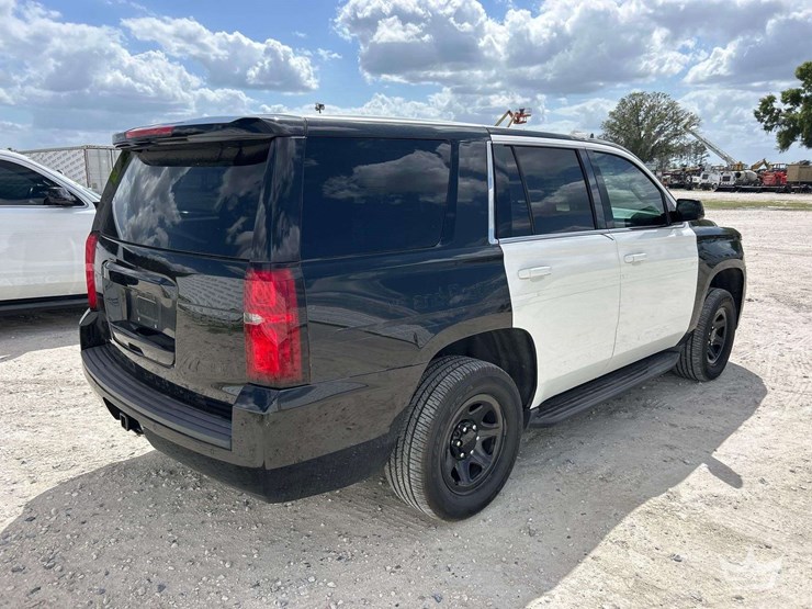 2019-chevrolet-tahoe-image-3