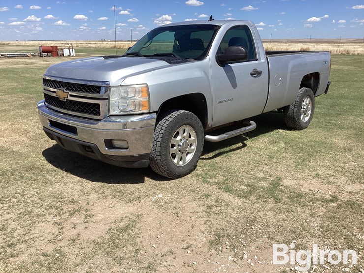 2012-chevrolet-silverado-2500-image-1