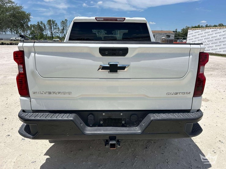 2022-chevrolet-silverado-1500-image-14