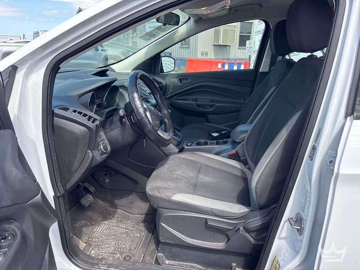 2016-ford-escape-image-12