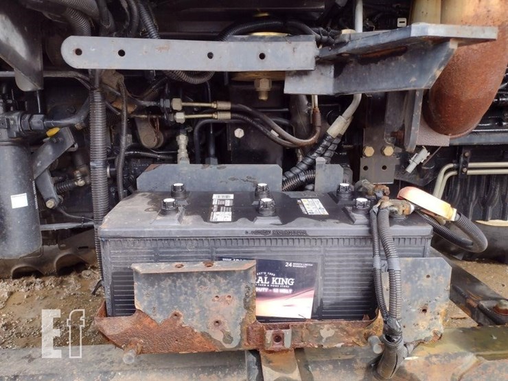 2011-new-holland-t6030-image-37