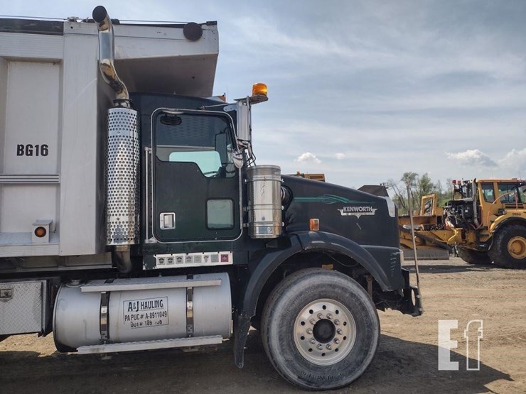 1999-kenworth-t800-image-23