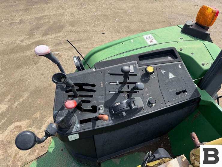 john-deere-7405-image-33