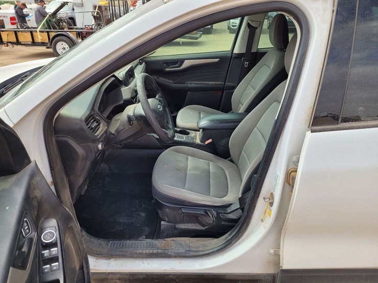 2021-ford-escape-image-11
