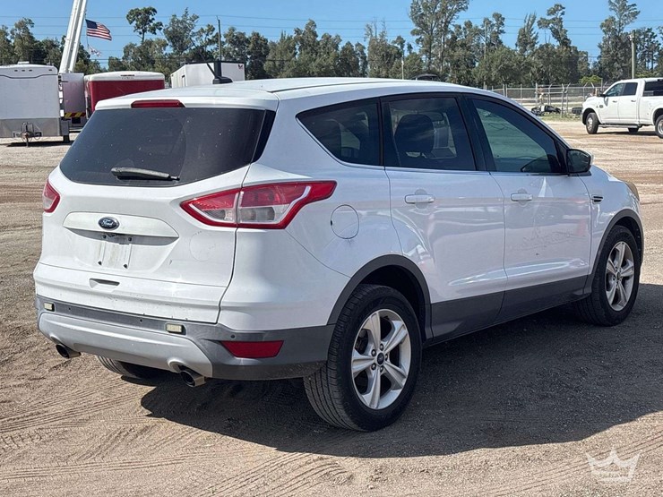 2014-ford-escape-image-3