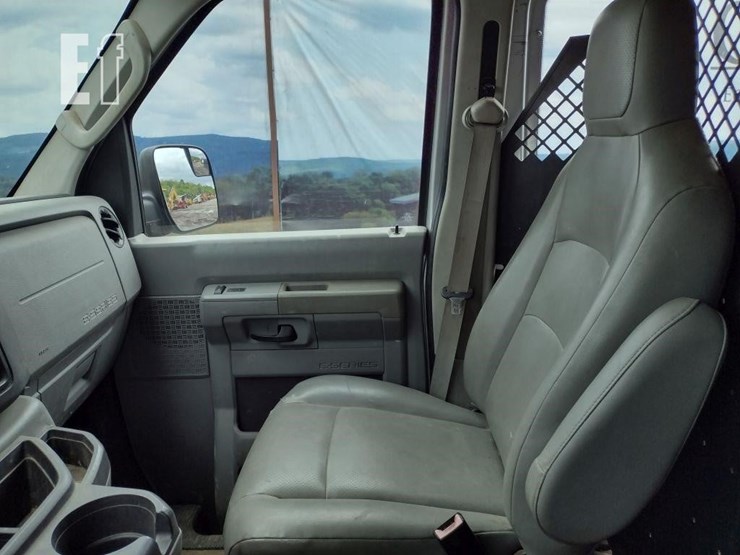 2012-ford-e250-image-9
