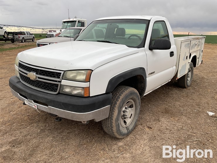2006-chevrolet-3500-image-1