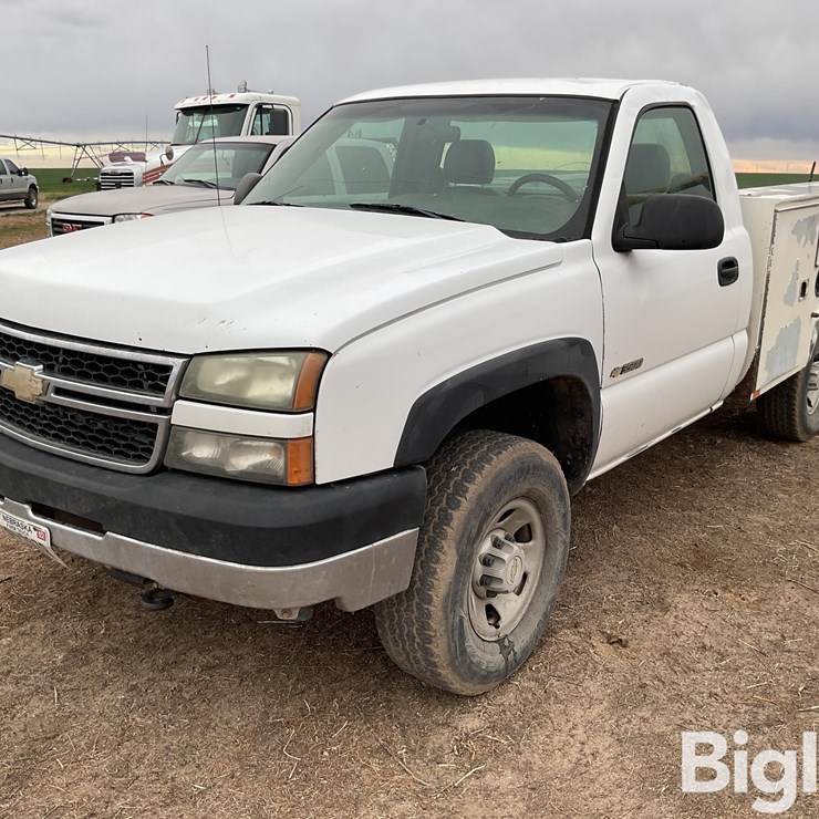 2006 CHEVROLET 3500