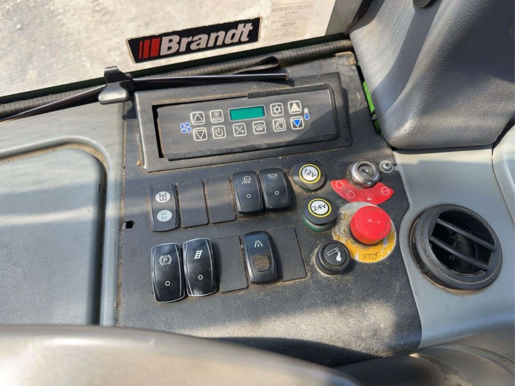 2017-john-deere-1910-image-26