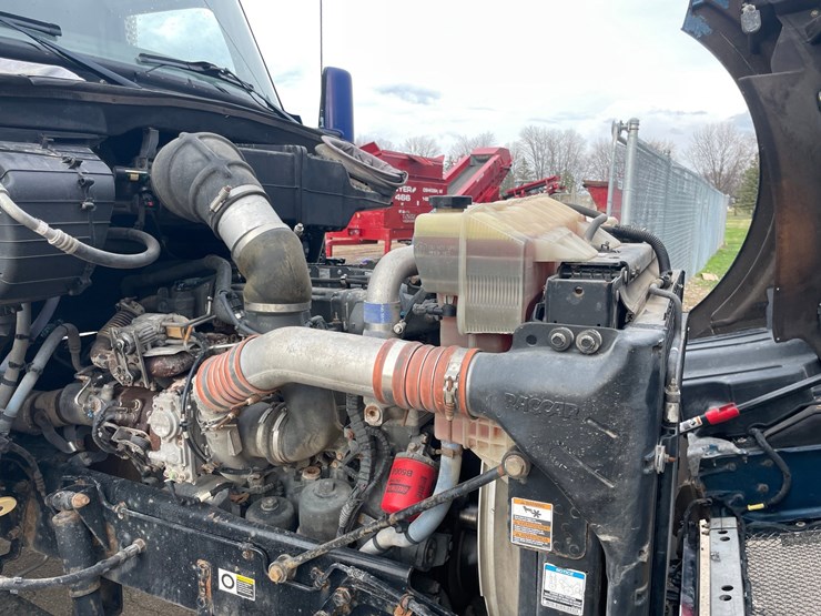 2015-kenworth-t880-image-60