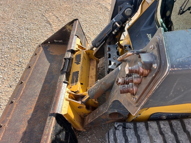 2019-deere-333g-image-4