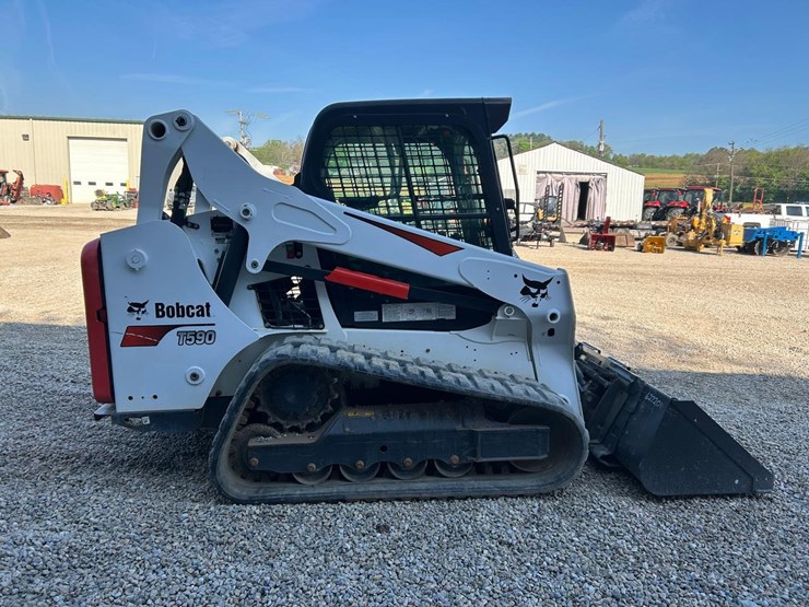 2017-bobcat-t590-image-5