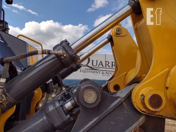 deere-1050-p-tier-image-44