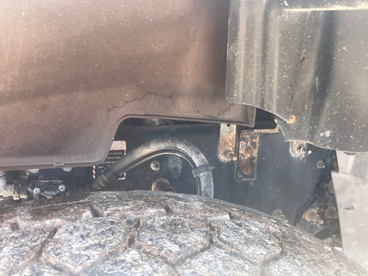 2013-mack-granite-104fr-image-52