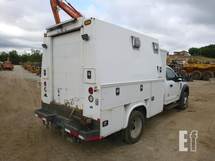 2017-ford-f550-image-34