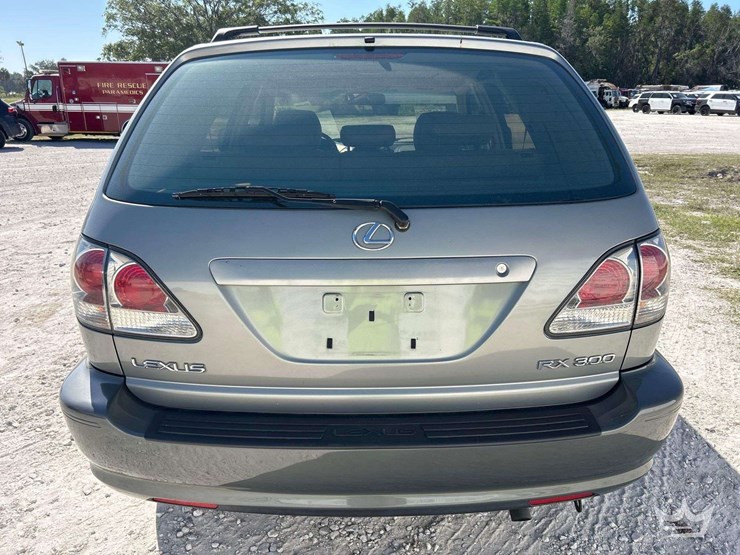 2002-lexus-rx300-image-27