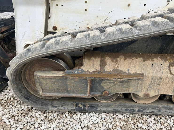 2016-bobcat-t650-image-19