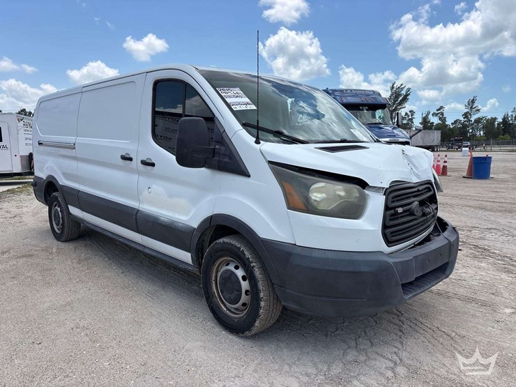 2015-ford-transit-image-2