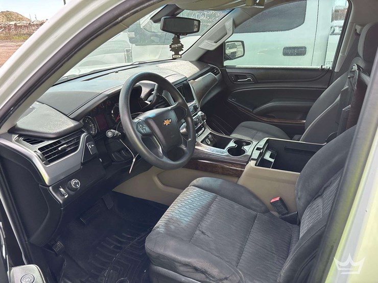 2016-chevrolet-tahoe-image-11