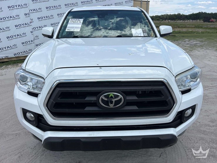 2020-toyota-tacoma-image-30