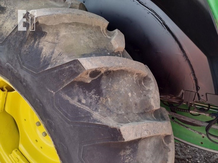 john-deere-6210-image-26