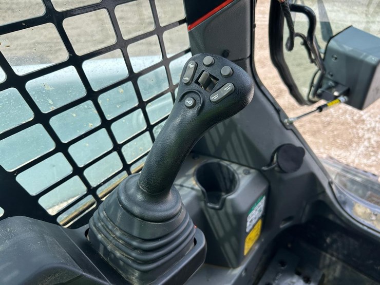 2022-bobcat-t66-image-24