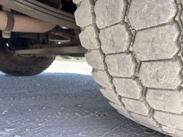 2017-kenworth-t880-image-35