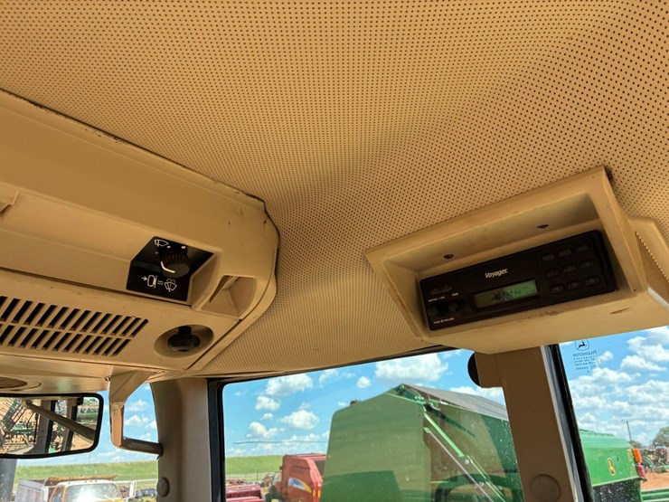 2003-john-deere-6715-image-19