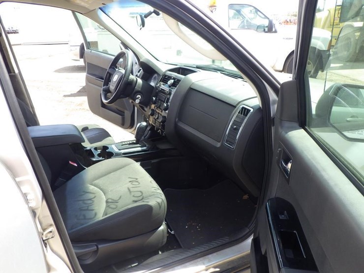 2010-mazda-tribute-image-6