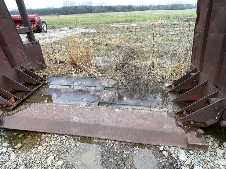 #4069-•-man-hole-trench-box-image-2