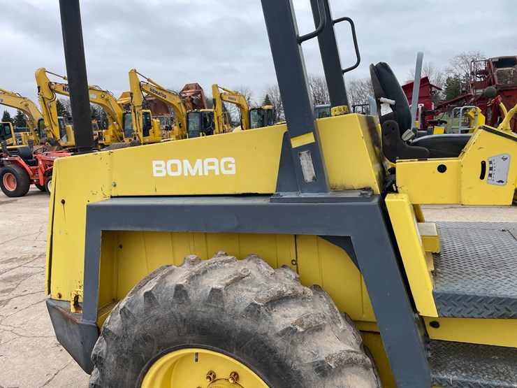 #4049-•-bomag-roller-image-28