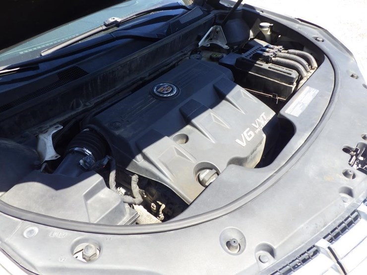 2014-cadillac-srx-image-11