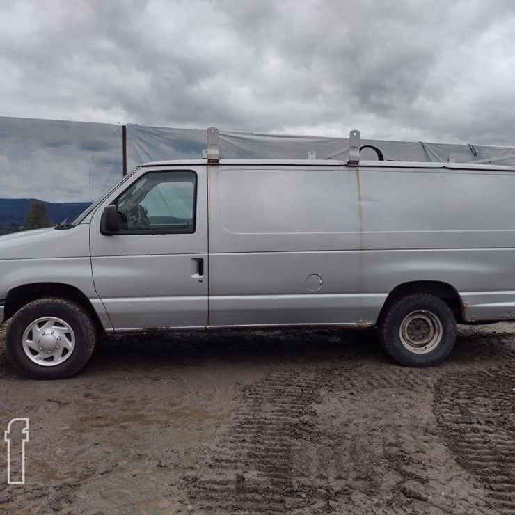 2012 FORD E250